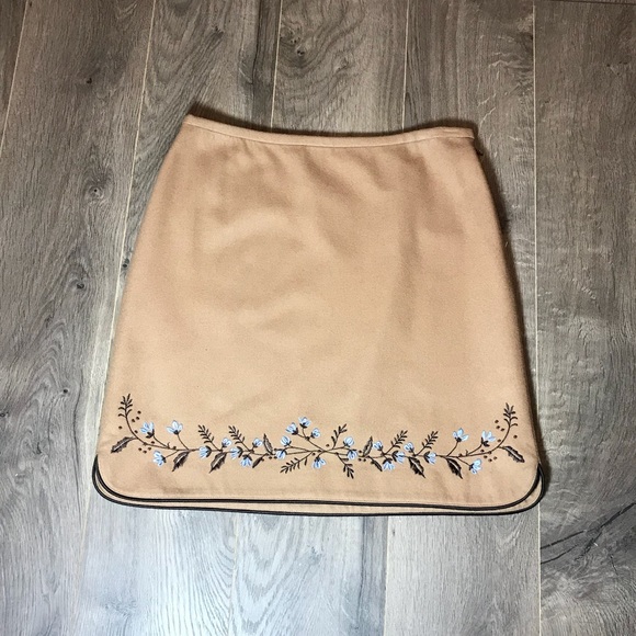 Ann Taylor Dresses & Skirts - Ann Taylor Tan Wool Skirt with Floral Embroidery